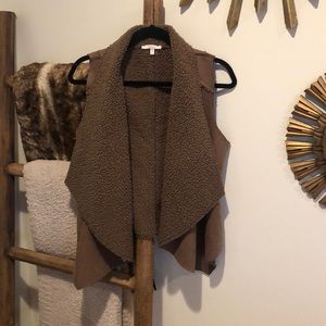 Faux fur and suede sleeveless vest